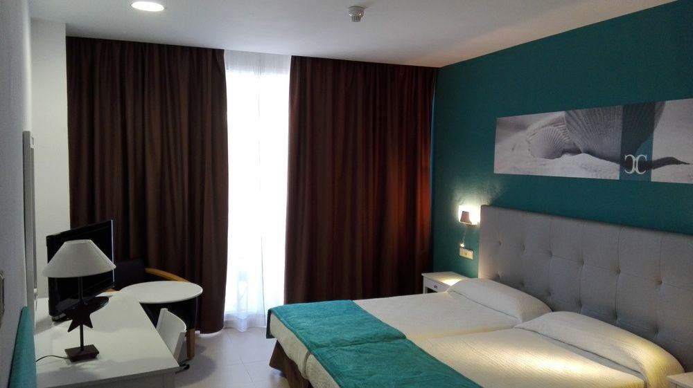 Hotel Costa Conil By Fuerte Group コニル・デ・ラ・フロンテラ エクステリア 写真
