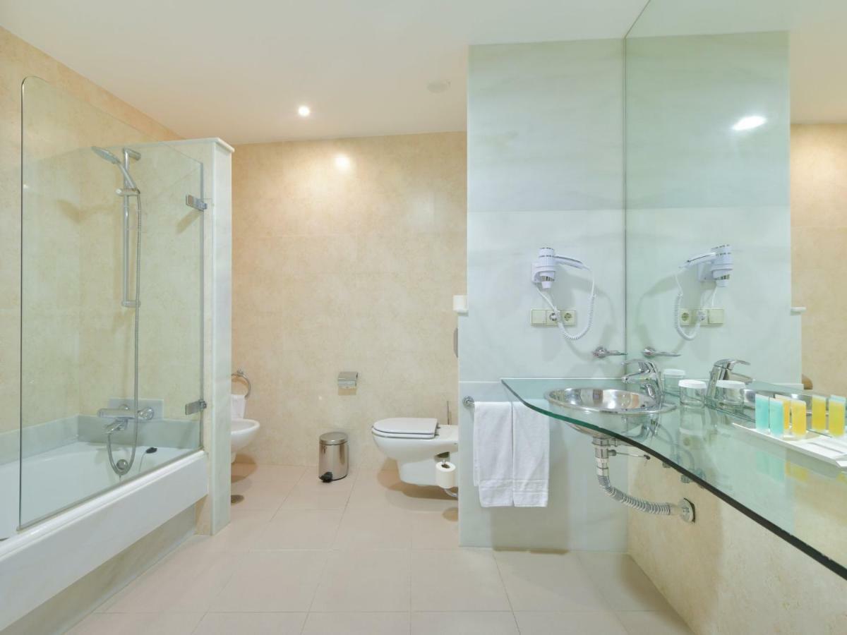 Hotel Costa Conil By Fuerte Group コニル・デ・ラ・フロンテラ エクステリア 写真