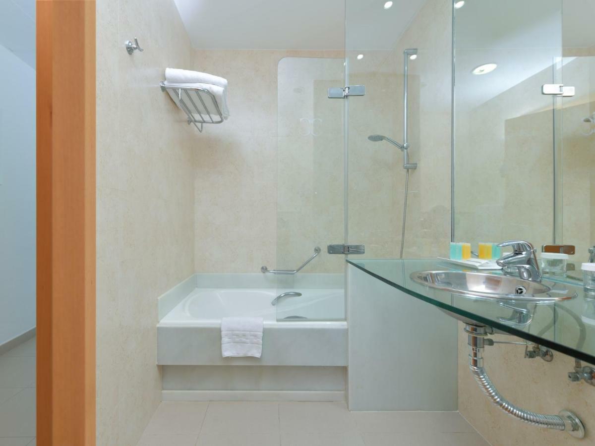Hotel Costa Conil By Fuerte Group コニル・デ・ラ・フロンテラ エクステリア 写真